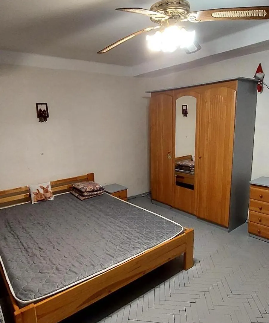 Quiet Luxury Apartment Near The Metro Lukyanovka. Kijów 0*,